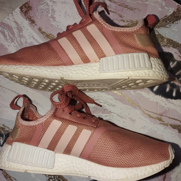 Adidas - Picture 4 of 6